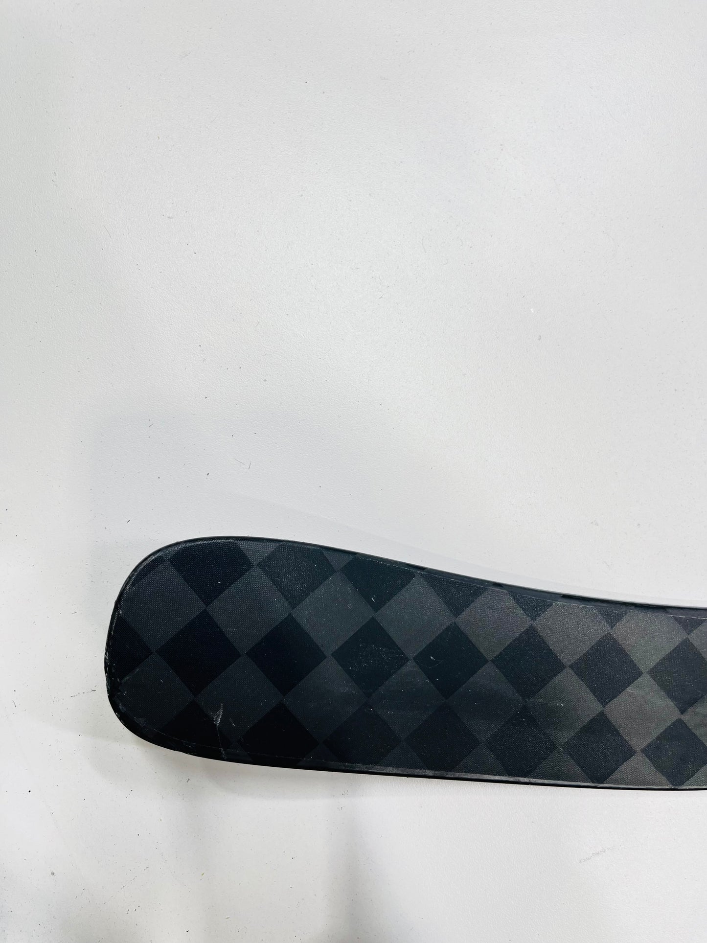 RH Bauer Nexus Tracer | 77 Flex | P88 | Injured But Useable | LTIR-42