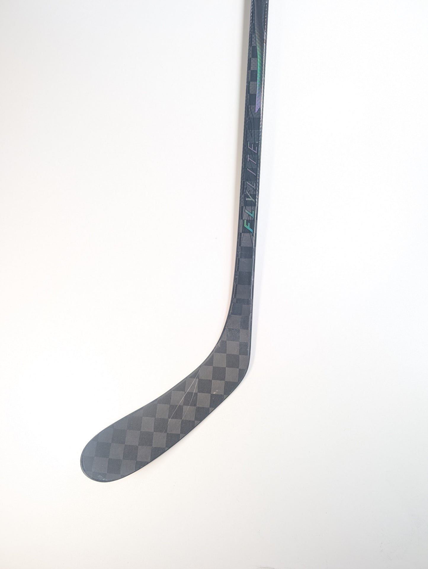 RH Bauer Pulse wrapped as a Vapor Flylite | 82 Flex | P28 | Used, Not Repaired | UNR-237